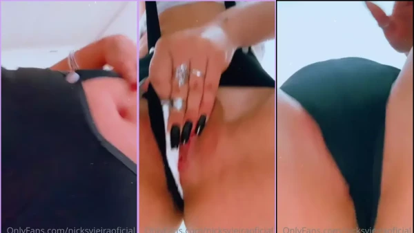 Nicks Vieira rebolando o negocinho pra câmera