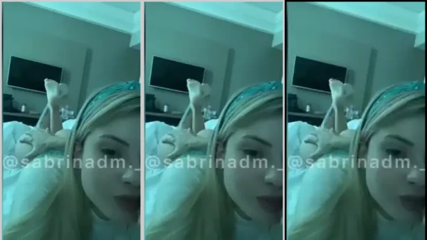 Dá uma olhada na Sabrina di Martini, toda maravilhosa na cama!