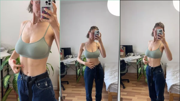 Irina no OnlyFans gravando vídeos com o celular