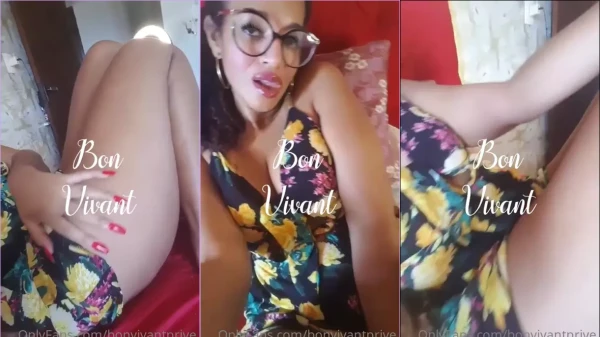 Rainha Bon Vivantt fazendo um vídeo cheio de sensualidade