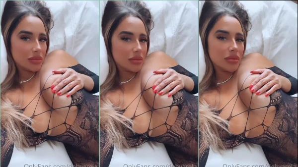 Debbie Ayoub, uma delícia safada e exótica na hora H