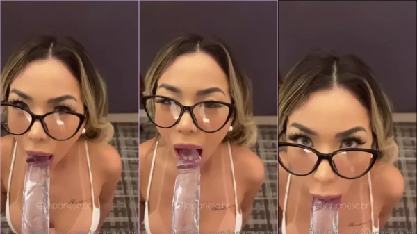 Vídeo da Jully Queiroz se deliciando com o melzinho na seu privacy com o brinquedinho