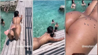 Aleja no OnlyFans de graça, mostrando suas curvas enquanto se bronzeia