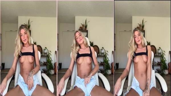 Dakota Lyn, uma gostosona com seios lindos e um shortinho jeans bem justo