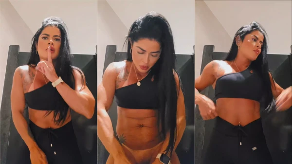 Tati Toledo, uma delícia, tá pegando fogo!