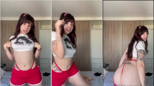 Dá uma conferida na Kinechan de novo em um vídeo que prova que a bundinha dela é irresistível!