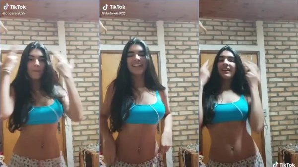 Duda Reis, morena cheia de charme, de pijama, arrasando na dança!