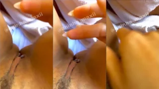Aninha Maxxi revelando a delícia da sua intimidade