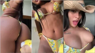 Essa delícia de mulher, Marcy Jimnz, toda cheia de curvas, tá arrasando no vídeo xxi!