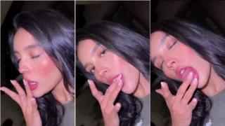 Hanna Miller se deliciando e se divertindo com seu corpo