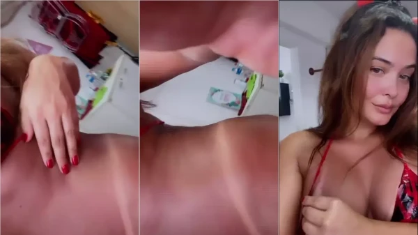 Essa Geisy Arruda é uma verdadeira deusa, né?