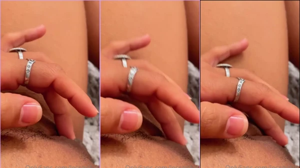 Lessa Silva no OnlyFans tá super ousada, se divertindo com os dedinhos na pepeca!