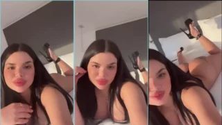 A morena irresistível da Idhara arrasando na câmera e se mostrando pra galera