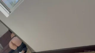 Geralleal1417 exibindo o bundão no espelho