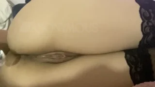 Pxxeca se divertindo, brincando com o dildo na xereca