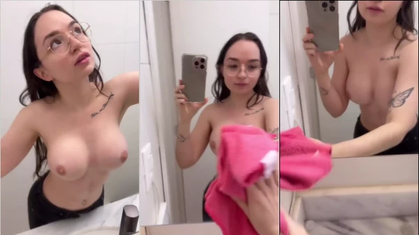 Babi Palomas, a musa teen, se exibe de maneira ousada em um vídeo picante