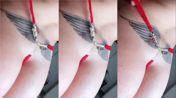 Beatriz Assimen arrasando com uma calcinha fio dental bem ousada!