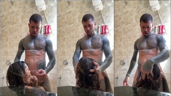 Casal Future se soltando em um momento picante de sexo oral