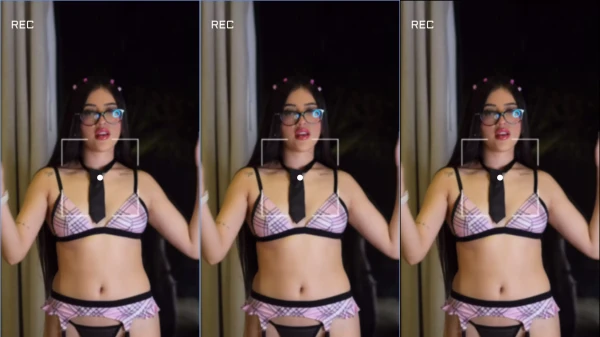 Gabriela Garcia aparece só de calcinha se exibindo na pegada sensual