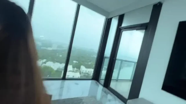 Raissa Bellini se jogando no boy sarado!