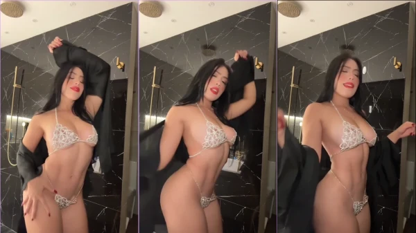 Yeral Gallego, uma delícia, arrasando no OnlyFans com seu vídeo picante!