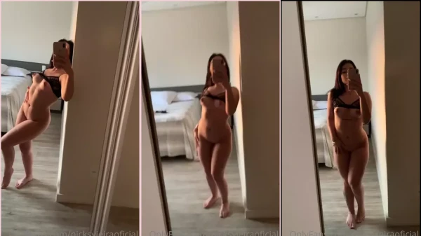 Nicks Vieira fez um vídeo se mostrando pelada no espelho